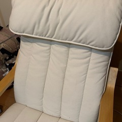 IKEA ポエングソファーの画像