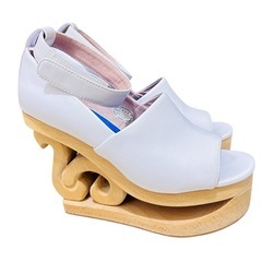 美品❣️ジェフリーキャンベル　スケートヒール ストラップ付サンダル　23㎝の画像