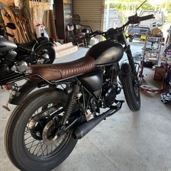 マットモーターサイクルズ、アキタとモングレルセット販売の画像