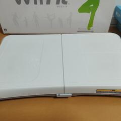 WIIとWII FITのセットの画像