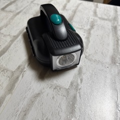 懐中電灯と工具セット