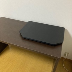 ①デスク(パソコン回転台付き)の画像