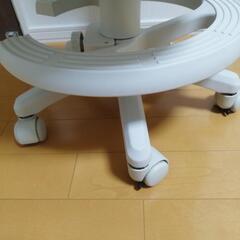 学習机用回転椅子の画像