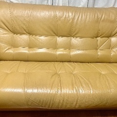 三人掛けソファー