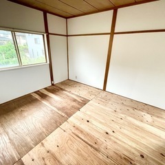 夏はお庭でBBQ🍖庭・屋根付き駐車場あり！一軒家