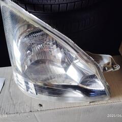 LA100系ムーヴヘッドライトの画像