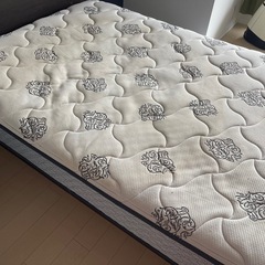 Sealy シーリー マットレス（セミダブル）の画像