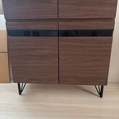 ウォールナット　キャビネット