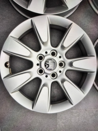 お値下げ❗️
MINIクロスオーバーF60純正17インチホイール