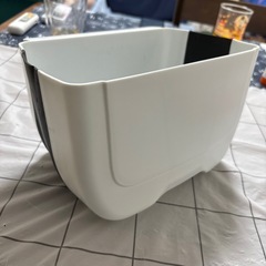 ダイソー　キッチン用　ゴミ箱　スクエアの画像