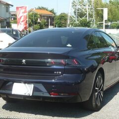R.1(2019)年 プジョー 508 GT ブルーHDi ディーゼル ハッチバック クリーンディーゼルターボ Dネイビー  ｵｰﾄﾏ　集中ドアロック　ABS　エアバック　ETC　キーレス　スマートキー　ナビ　バックカメラ　LEDライト　AW18inc　電動シート　電動格納ミラー　ドラレコ　シートヒーター　FOCALスピーカー　マルカンターラレザーコンビシート　車検８年６月　　17297の画像