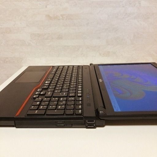 【最新OS！】2025 6月分⑧ 最新Windows 11 SSD256GB メモリ8GB FMV i3(第四世代）