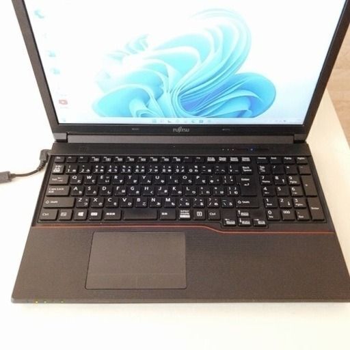 【最新OS！】2025 6月分⑨ 最新Windows 11 SSD256GB メモリ8GB FMV i3(第四世代）キーボード美品