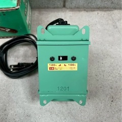 日章工業　MF-500U トランス変圧器　AC120VAC100Vの画像
