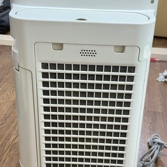 シャープ 加湿空気清浄機 KC-G50-Wの画像