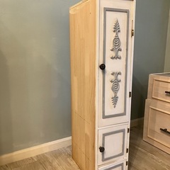 ハンドメイド　隙間家具 手作り　キャビネット　戸棚　カントリー　インテリアの画像