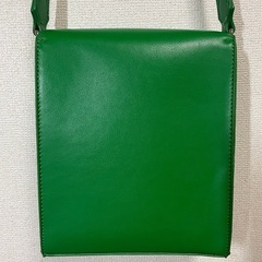 【美品✨】AZUL by moussy フェイクレザーショルダーバッグ グリーン　緑の画像