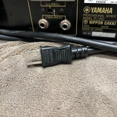 YAMAHA PC1002 アンプ ジャンク扱い（左チャンネル音量小）重量級！7,000円【動作確認済み・引き取り希望】  の画像