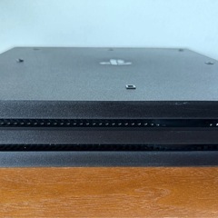 PS4 Pro 1TBの画像