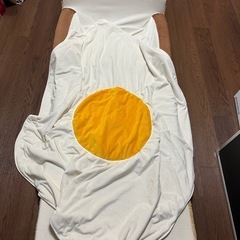 パンのソファベッド＆目玉焼きの毛布