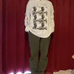 ヒップ ホップ HIP HOP バンドt 
ダメージ有　ビッグサイズ 2パック Bershka ベルシュカ ロンT　2PAC 総柄 白T 袖ロゴ バンドT BIG SIZEの画像