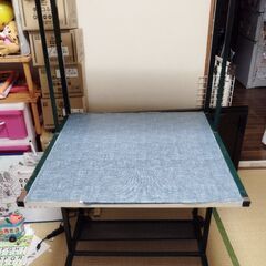 パソコン用テーブル/300円