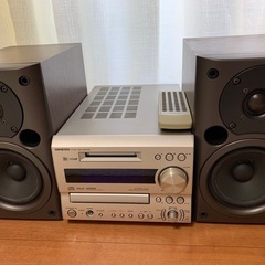 品質が完璧 ONKYO 本城のオーディオ《コンポ (たい) ミニコンポジャンク品 ラジオ・コンポ