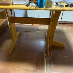 ダイニングテーブル　卓面が拡がりますの画像