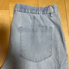 【新品】UNIQLO ドレープデニムタックパンツの画像