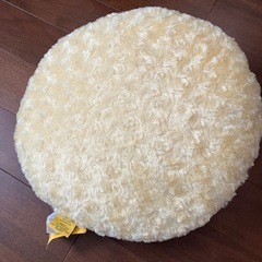 新品タグ付き　ミッフィー　クッションの画像