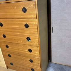 レトロ風　タンスの画像