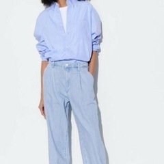 【新品】UNIQLO ドレープデニムタックパンツの画像