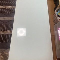 鏡面センターテーブルの画像