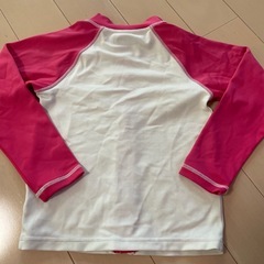 ラッシュガードの画像