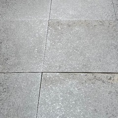 タイル【駐車場利用可能】の画像