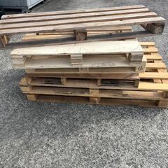 木製パレット差し上げま㊵の画像