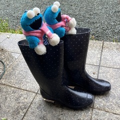 【未使用】長靴　レインブーツ　Ｌサイズ　　24-24.5cm ネイビー　水玉　ロング　クッキーモンスターのブーツキーパー付き　の画像