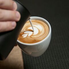 池袋カフェ店長候補募集の画像