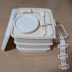 未使用  ランチボックス  3段  食器付きの画像