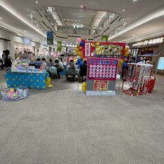 「イベント会場でのおしごと♪ティッシュ配ってご案内」の画像