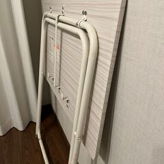 早い者勝ち！折り畳みテーブルの画像