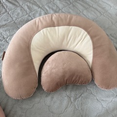 授乳クッション　ミニクッション付き
