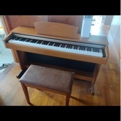 電子ピアノ？オルガン？