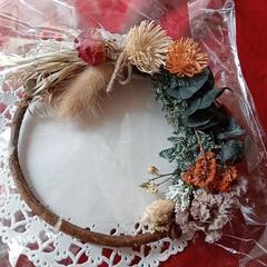ハンドメイド 花のリースの画像