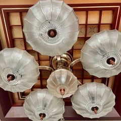 昭和レトロ 吊り下げ式 天井照明（5灯）シャンデリア風 和モダン（フレーム付き）の画像
