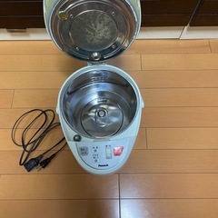 電気ポット　peacock製　の画像
