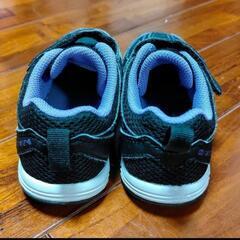 【３足まとめ売り】New Balance キッズスニーカー　17.5 18cmの画像