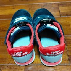 【３足まとめ売り】New Balance キッズスニーカー　17.5 18cmの画像