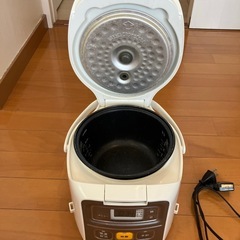 炊飯器の画像