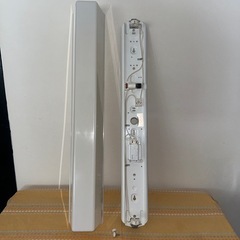 
長め 蛍光灯照明器具